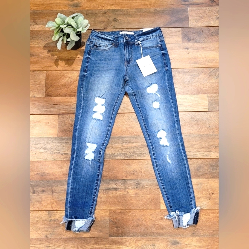 NWT KanCan Mid-Rise Distressed Super Skinny Denim Jeans - Picture 2 of 6